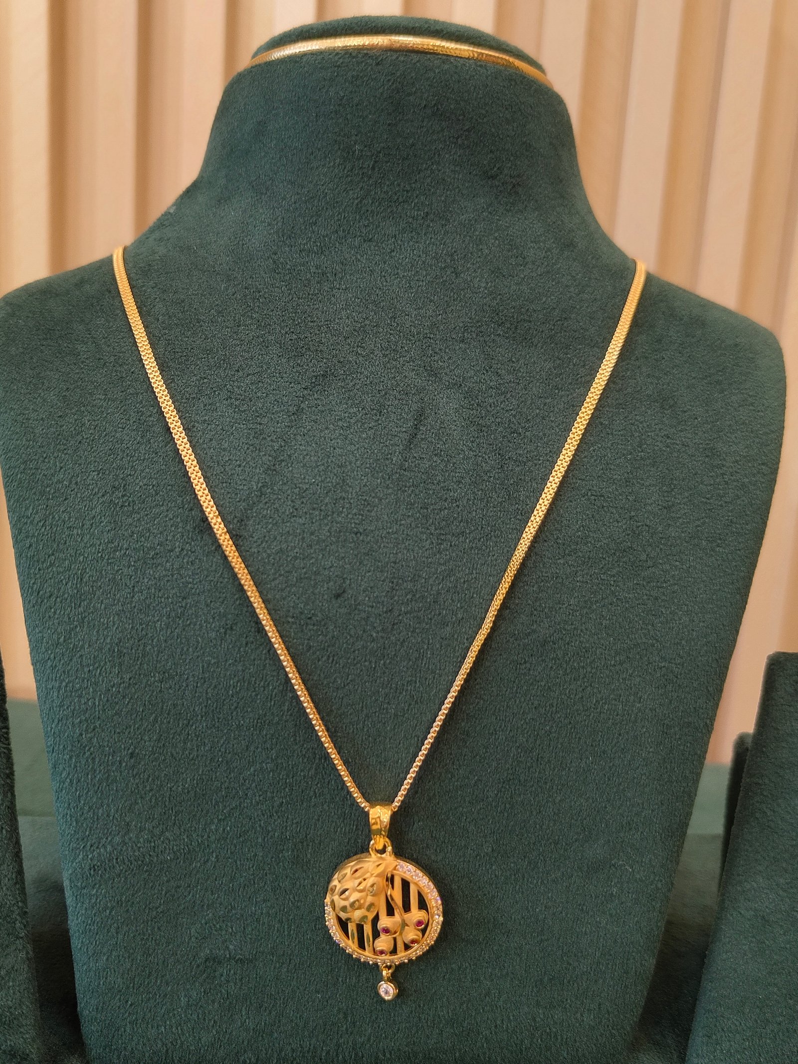 Floral Gold Pendant and Earrings Set