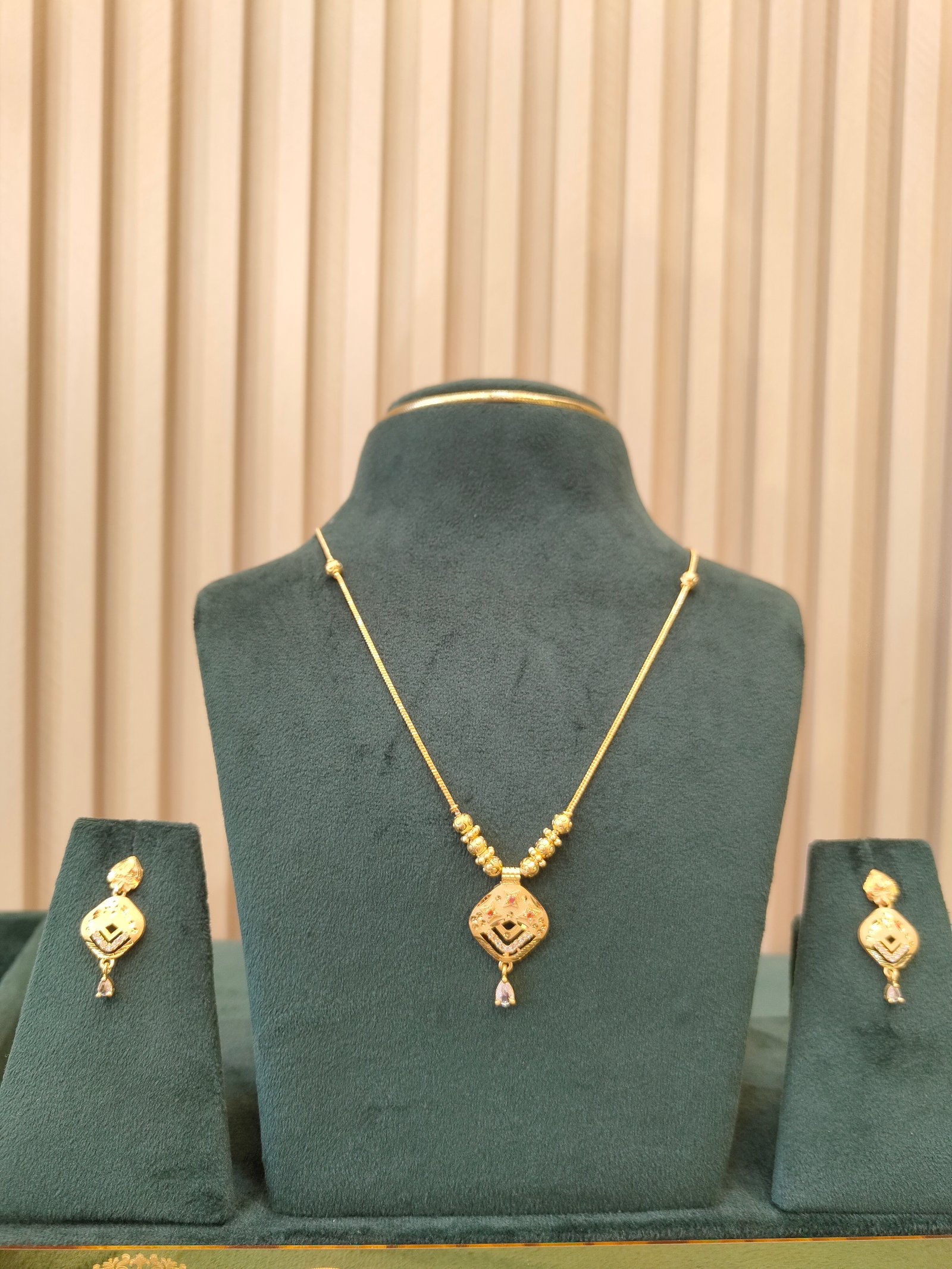 Rhombic Shape Gold Pendant and Earrings Set