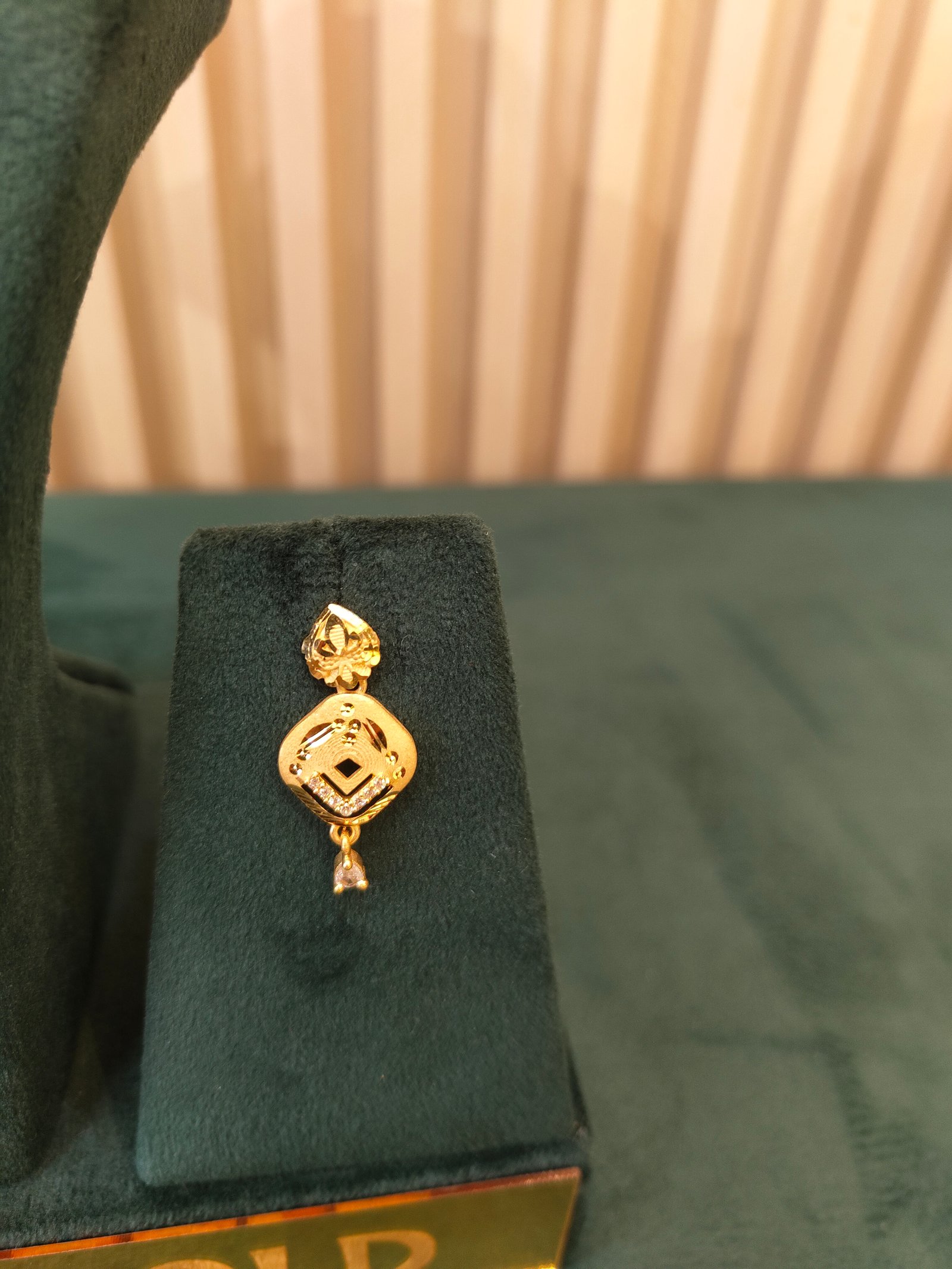 Rhombic Shape Gold Pendant and Earrings Set