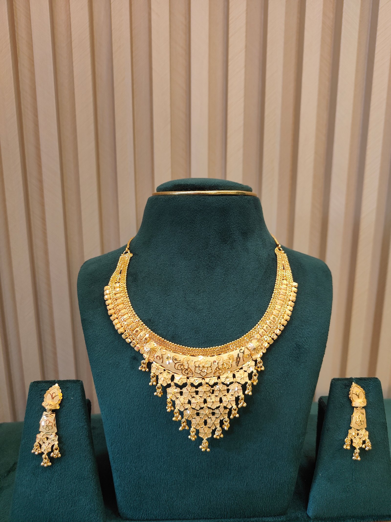 Mesh Bloom Gold Necklace Set