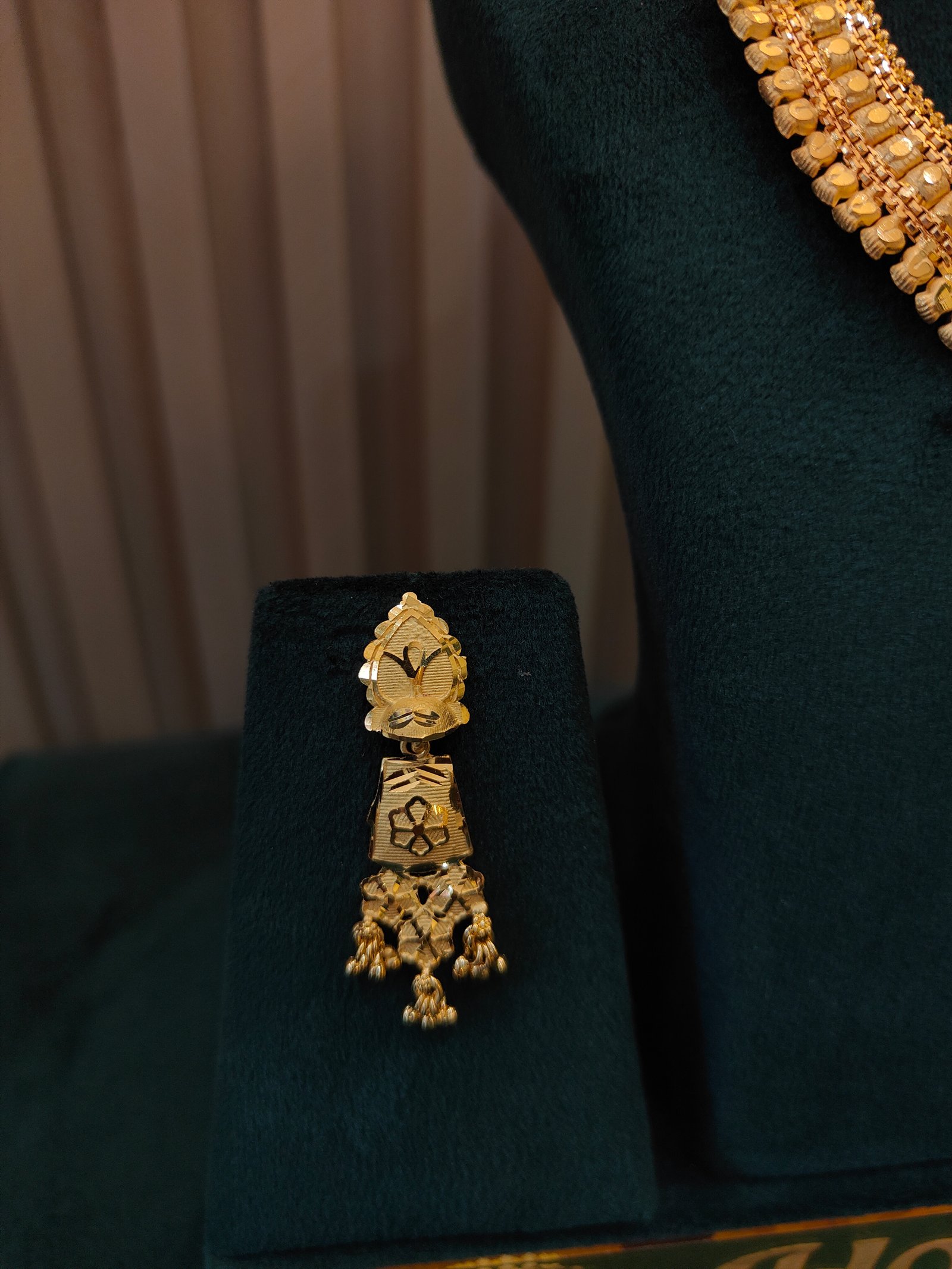 Mesh Bloom Gold Necklace Set