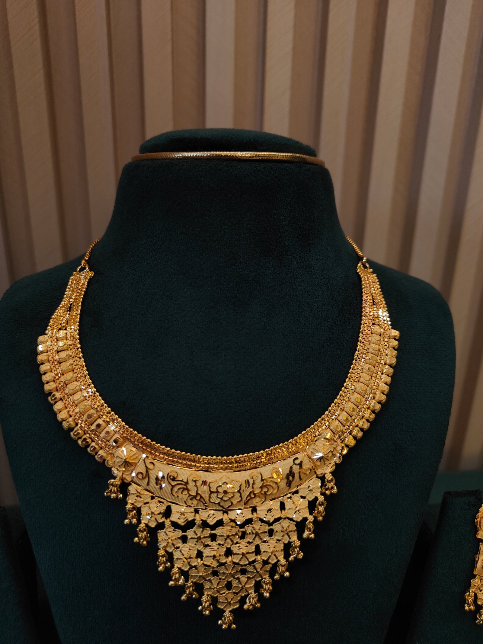 Mesh Bloom Gold Necklace Set