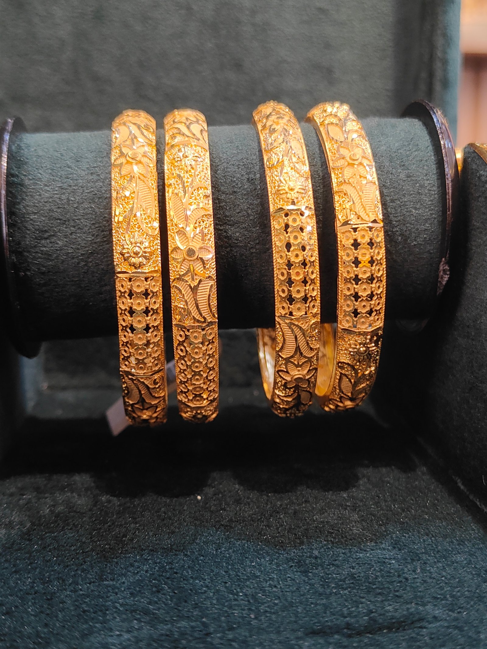 Flower Carving Gold Bangles