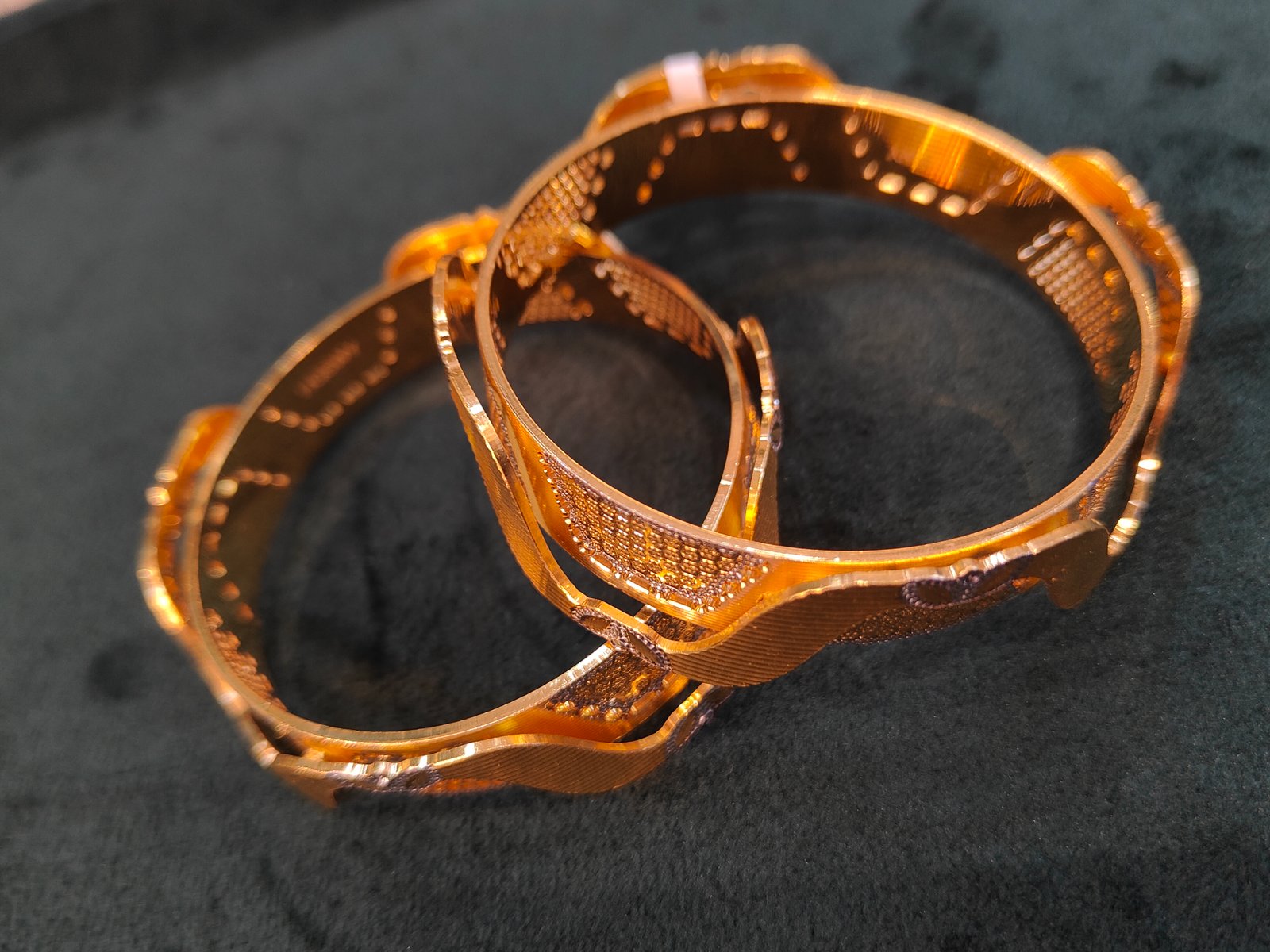 2D Wavy Jaalidaaar Bangles